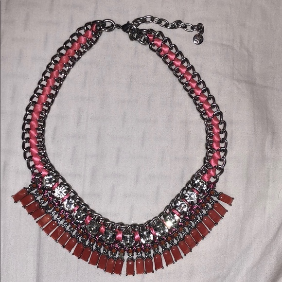 Pink statement necklace - Picture 2 of 4